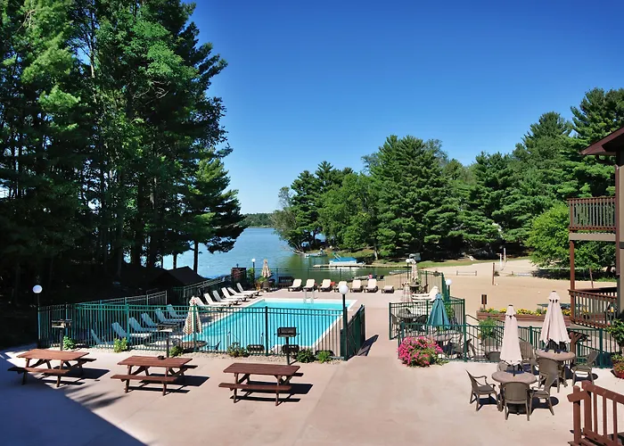 Sunset Bay Resort & Suites